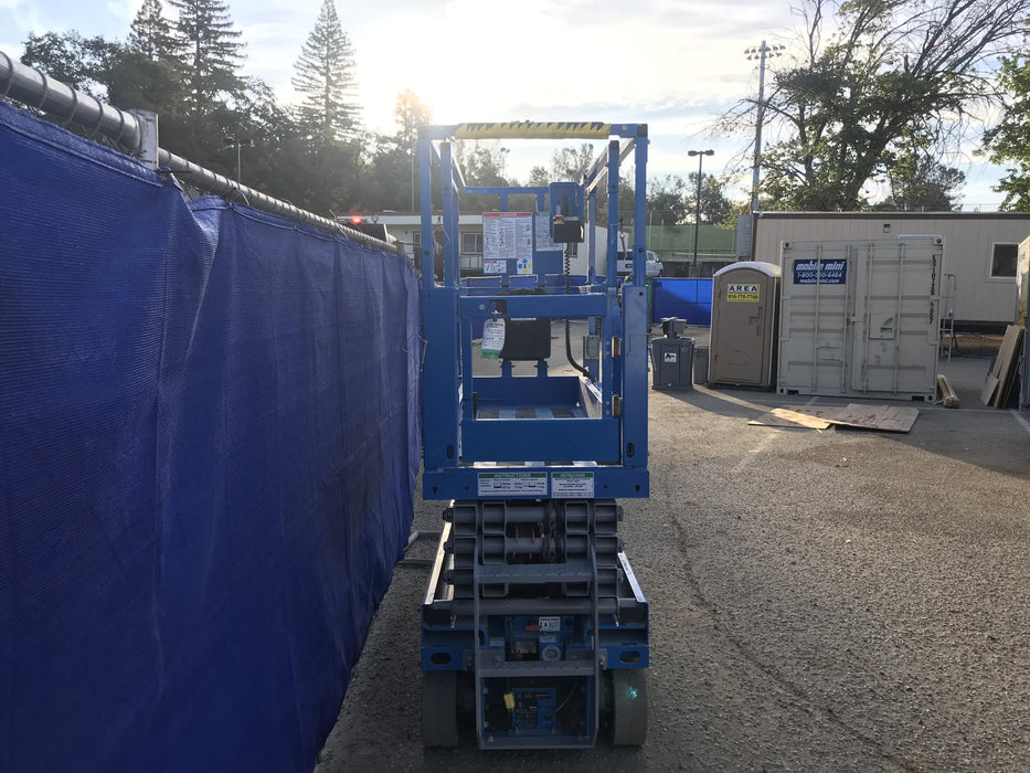 2020 Genie GS-1930 Solid Non Marking Tires, Beacon, Folding rails with half height swing gate, 800W Inverter