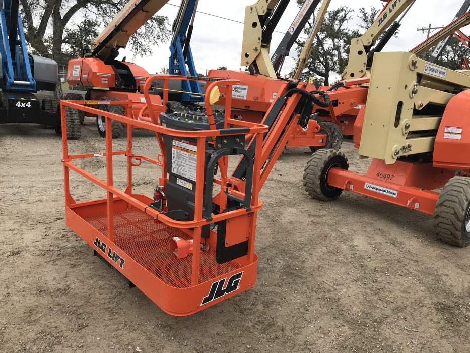 2019 JLG 450AJ