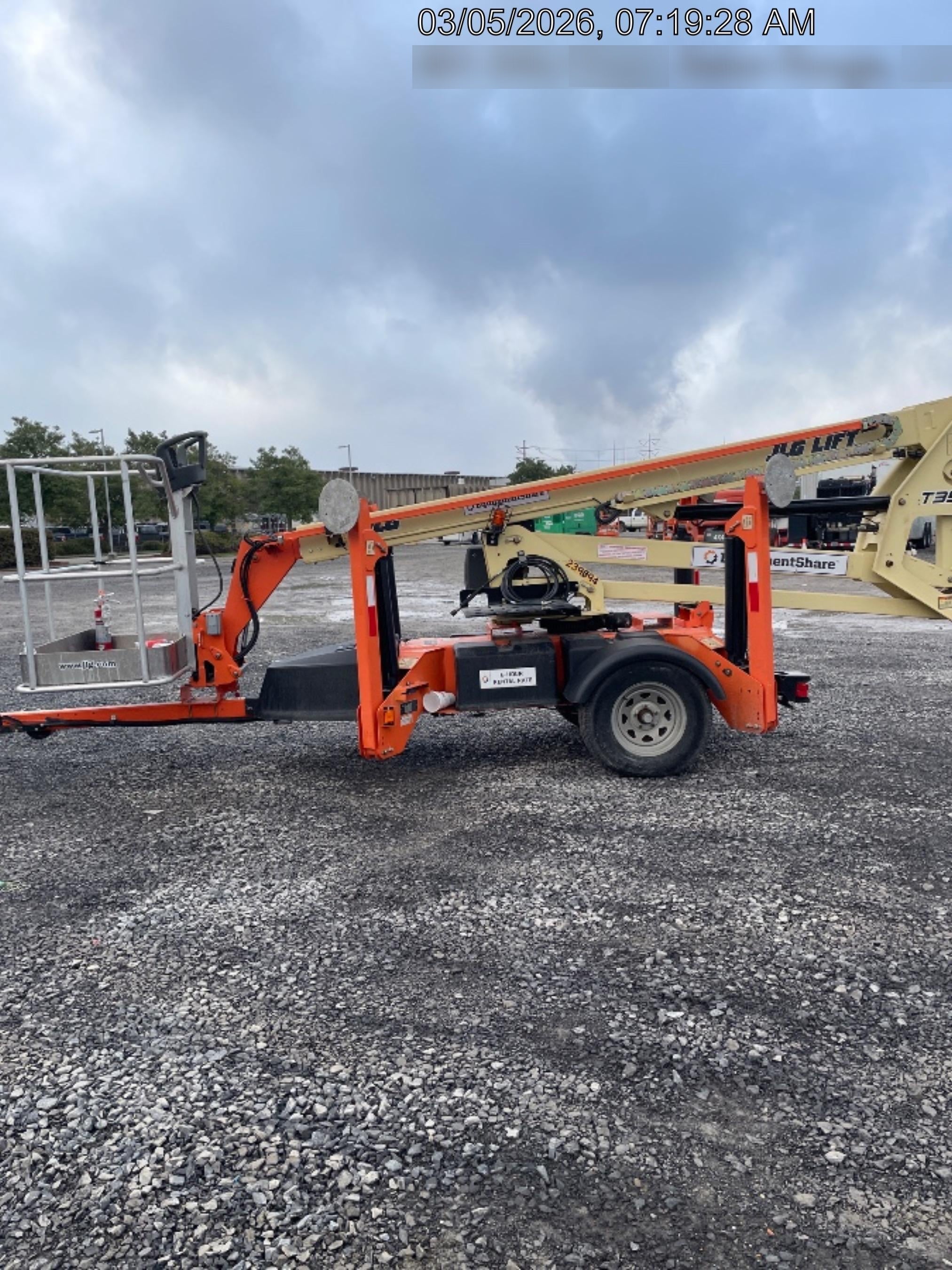 2022 JLG T350