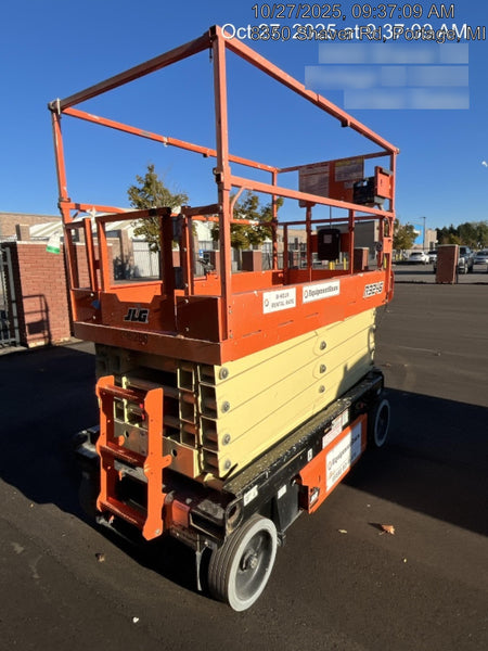 2021 JLG R3246