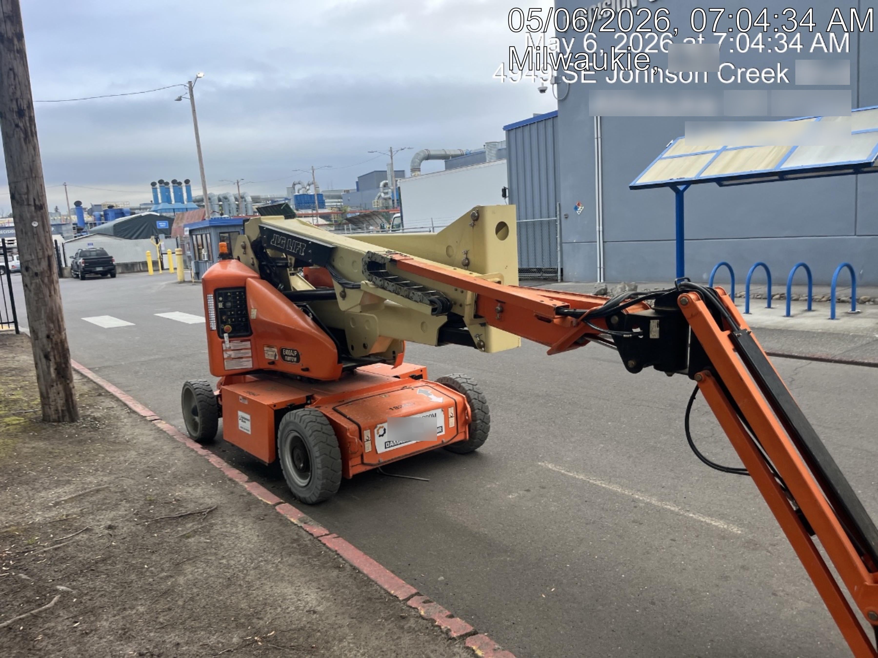 2019 JLG E400AJPN
