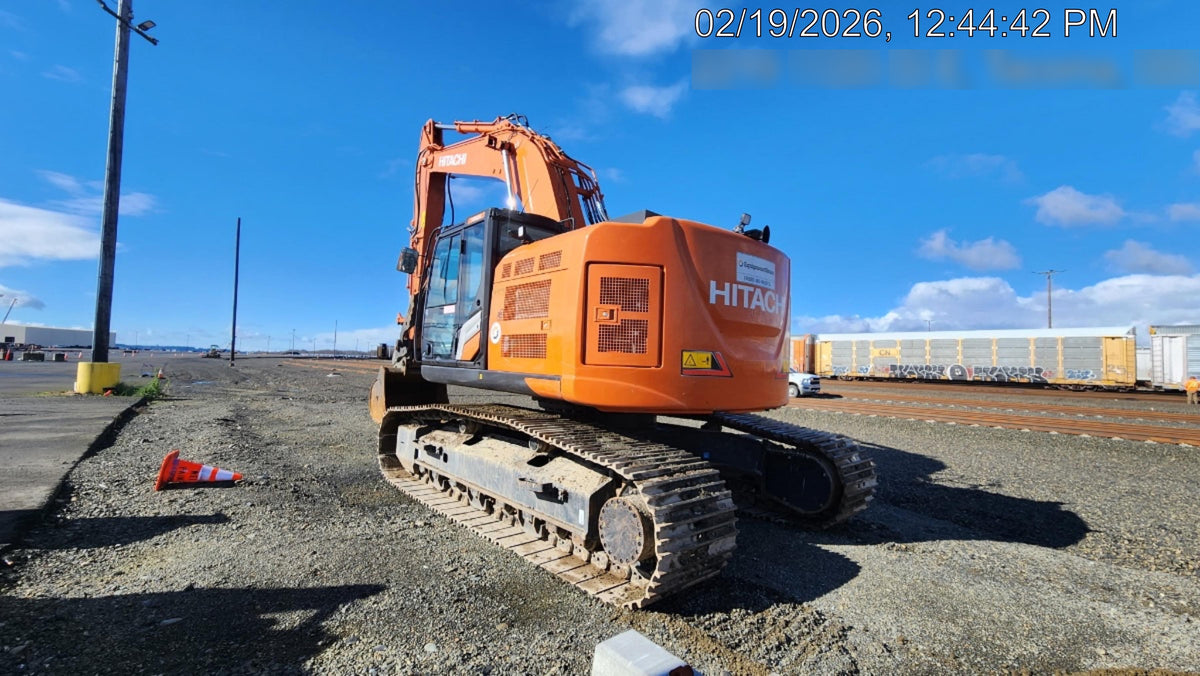 2025 HITACHI 54" Bucket - Hitachi