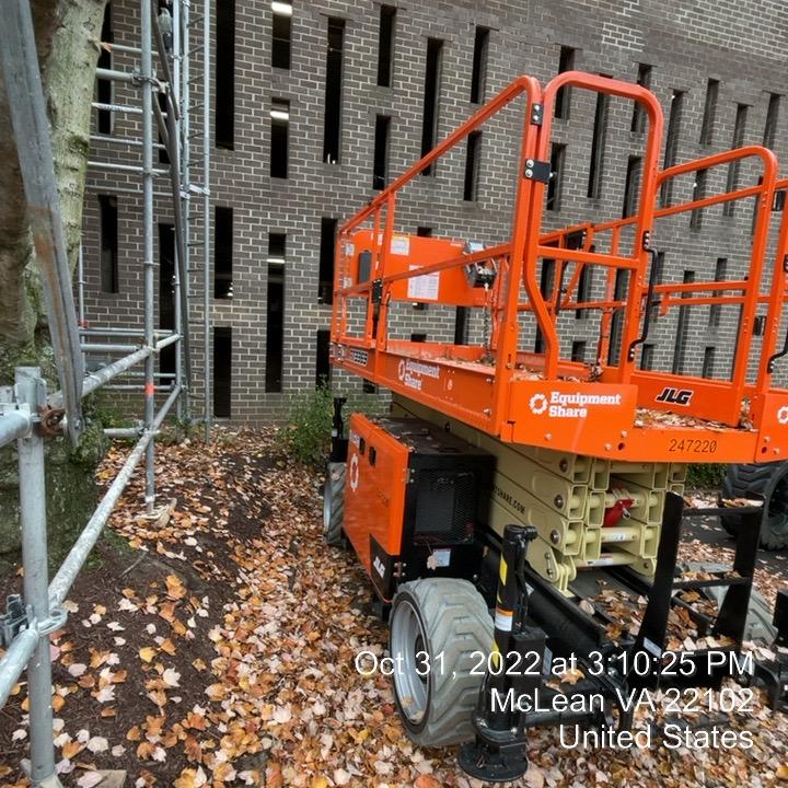 2022 JLG RT3369