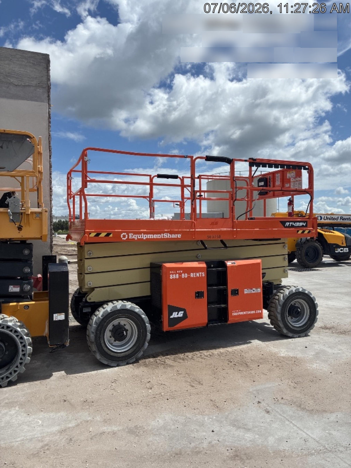 2025 JLG RT4394