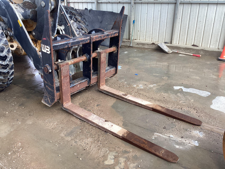 2018 HYUNDAI Forks - HL940