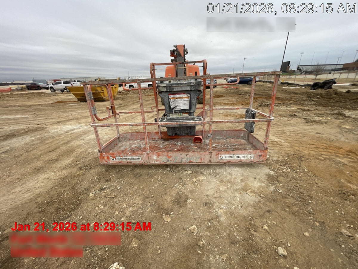 2023 JLG 660SJ