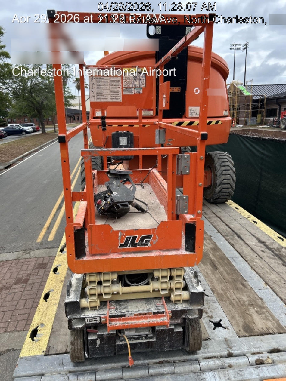 2022 JLG ES1330L