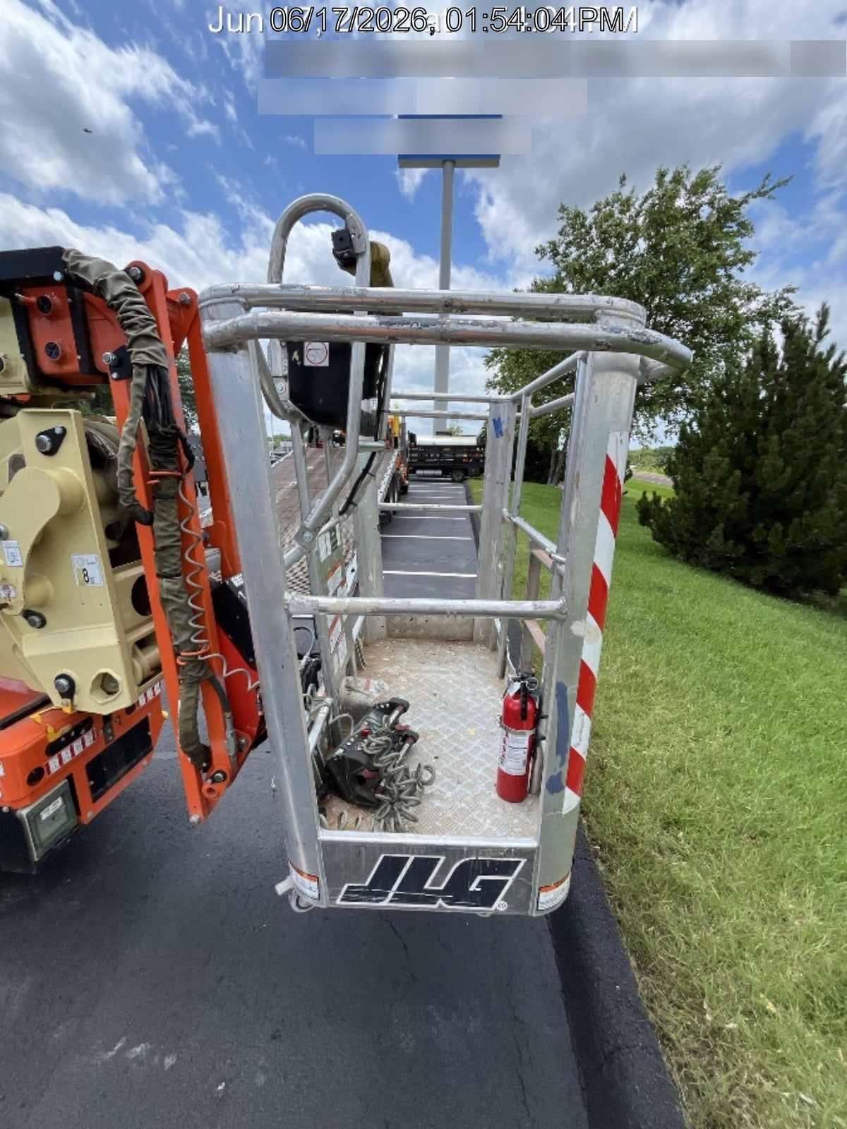 2021 JLG X600AJ