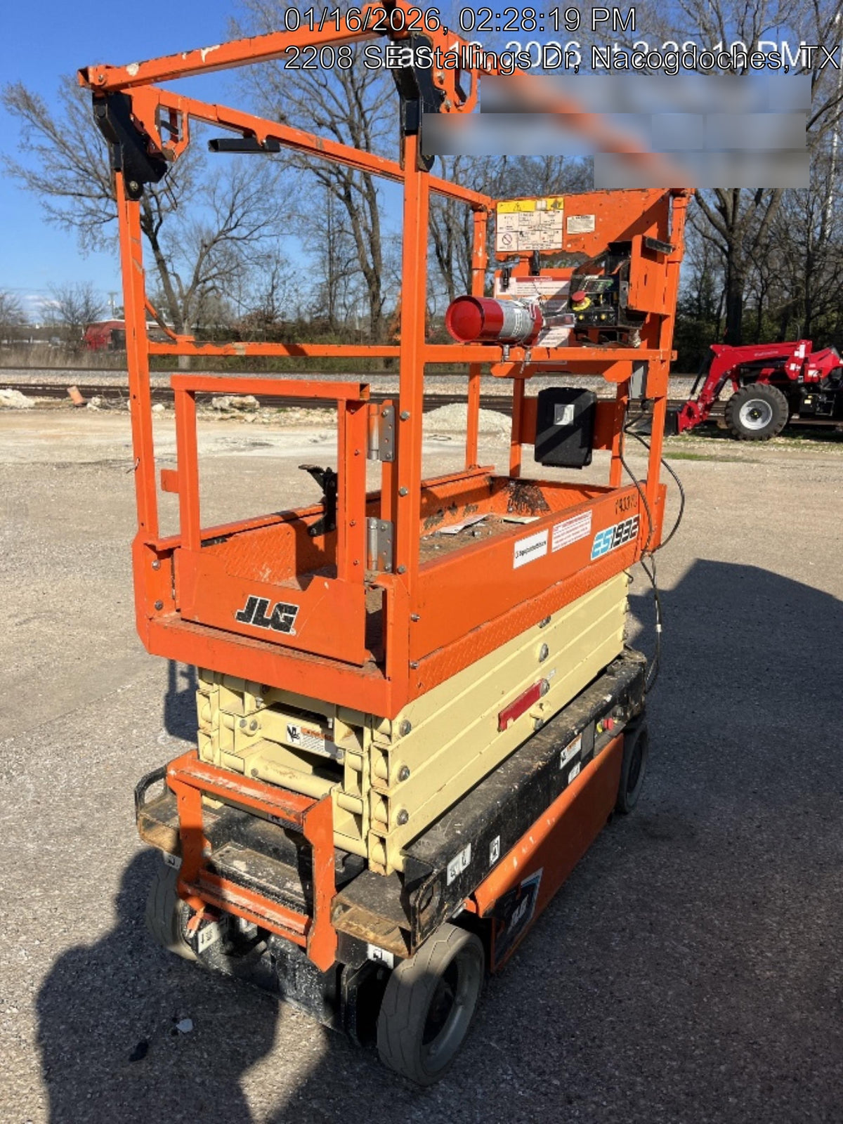 2021 JLG ES1932