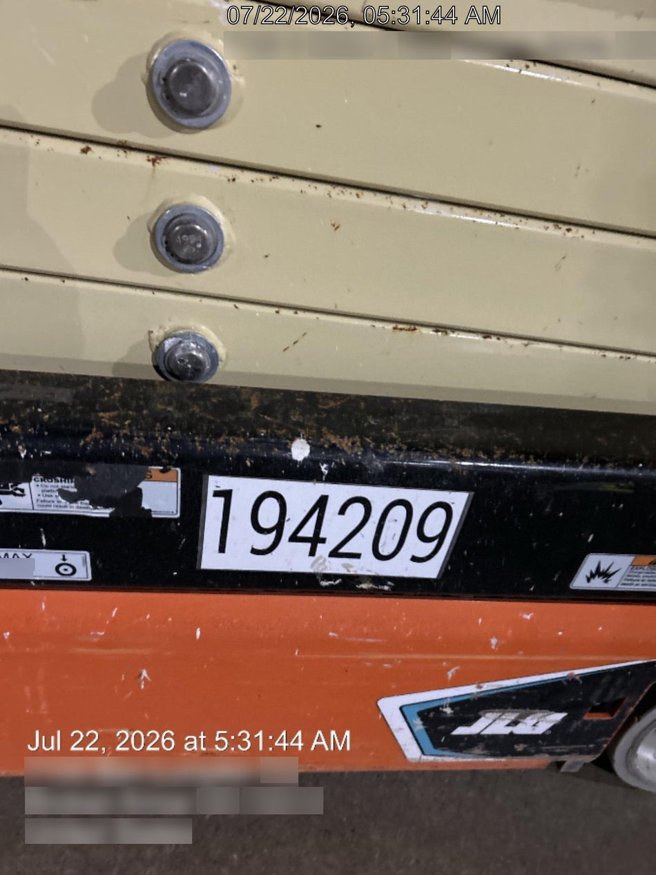 2021 JLG ES1932