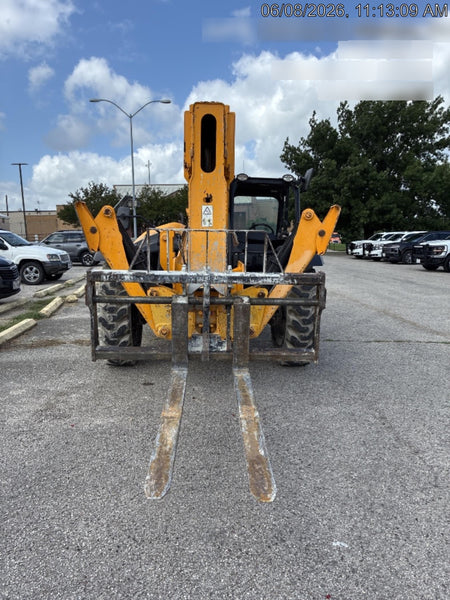 2019 JCB 510-56 Open ROPS, 74 HP, Solid Tires, Worklights, Beacon, Aux Hydraulics, Lifting Eye 66" Carriage/60" Forks
