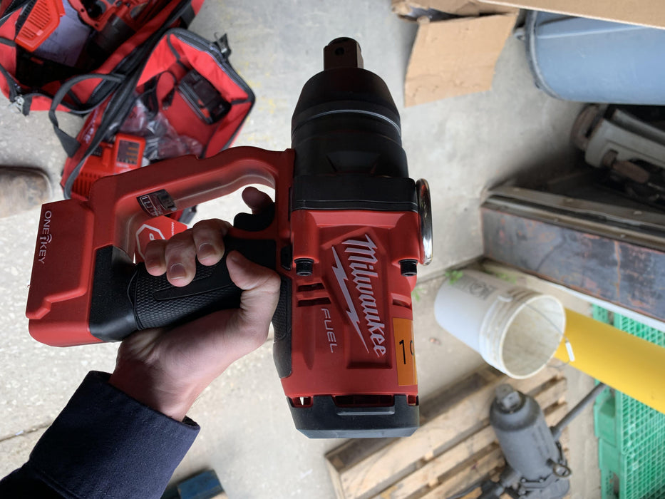 2021 MILWAUKEE 2867-22