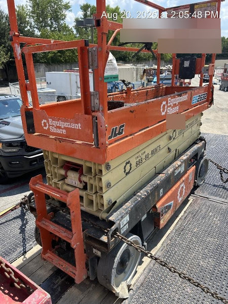 2023 JLG ES2632