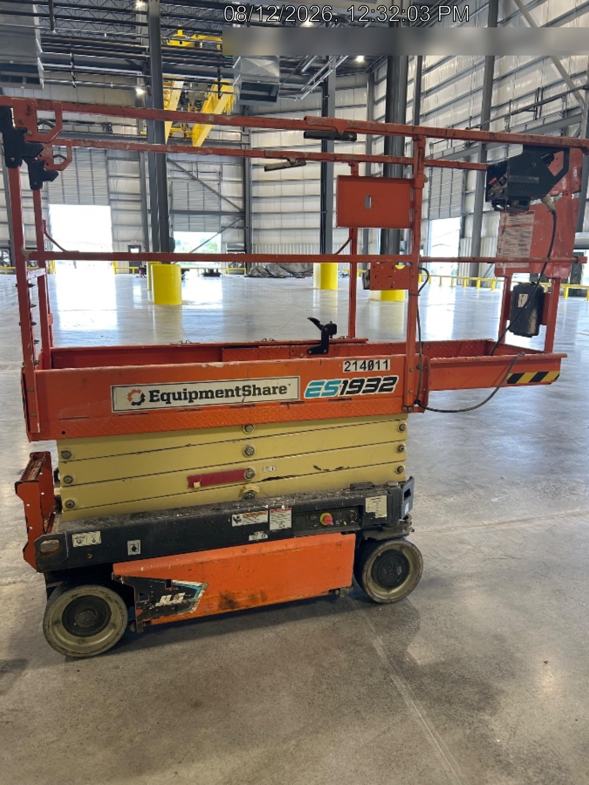 2022 JLG ES1932