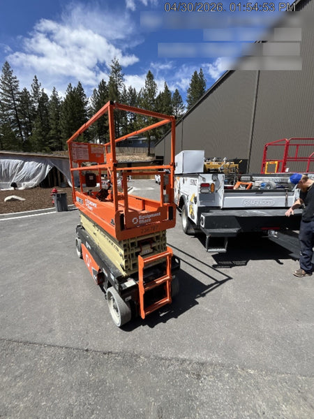 2022 JLG ES2632