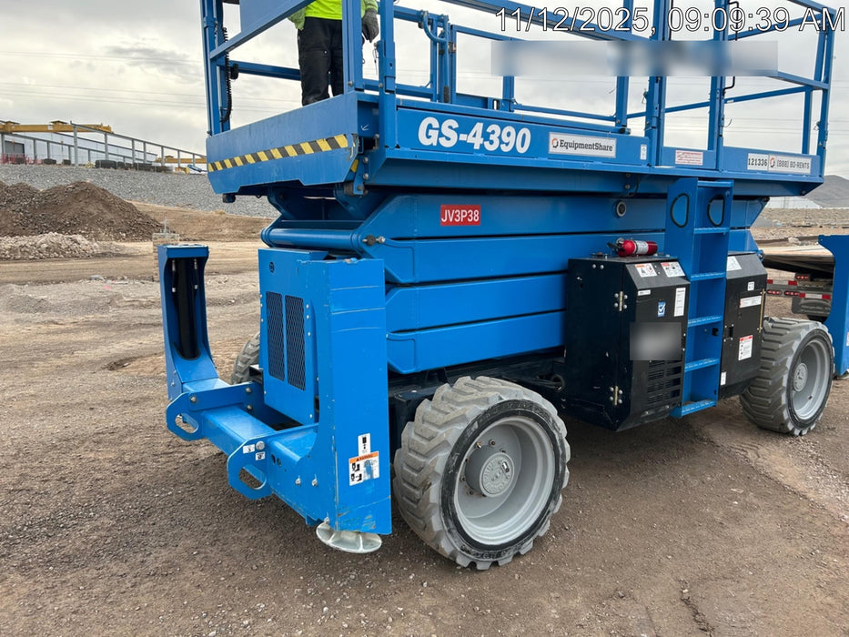 2020 GENIE GS-4390 RT