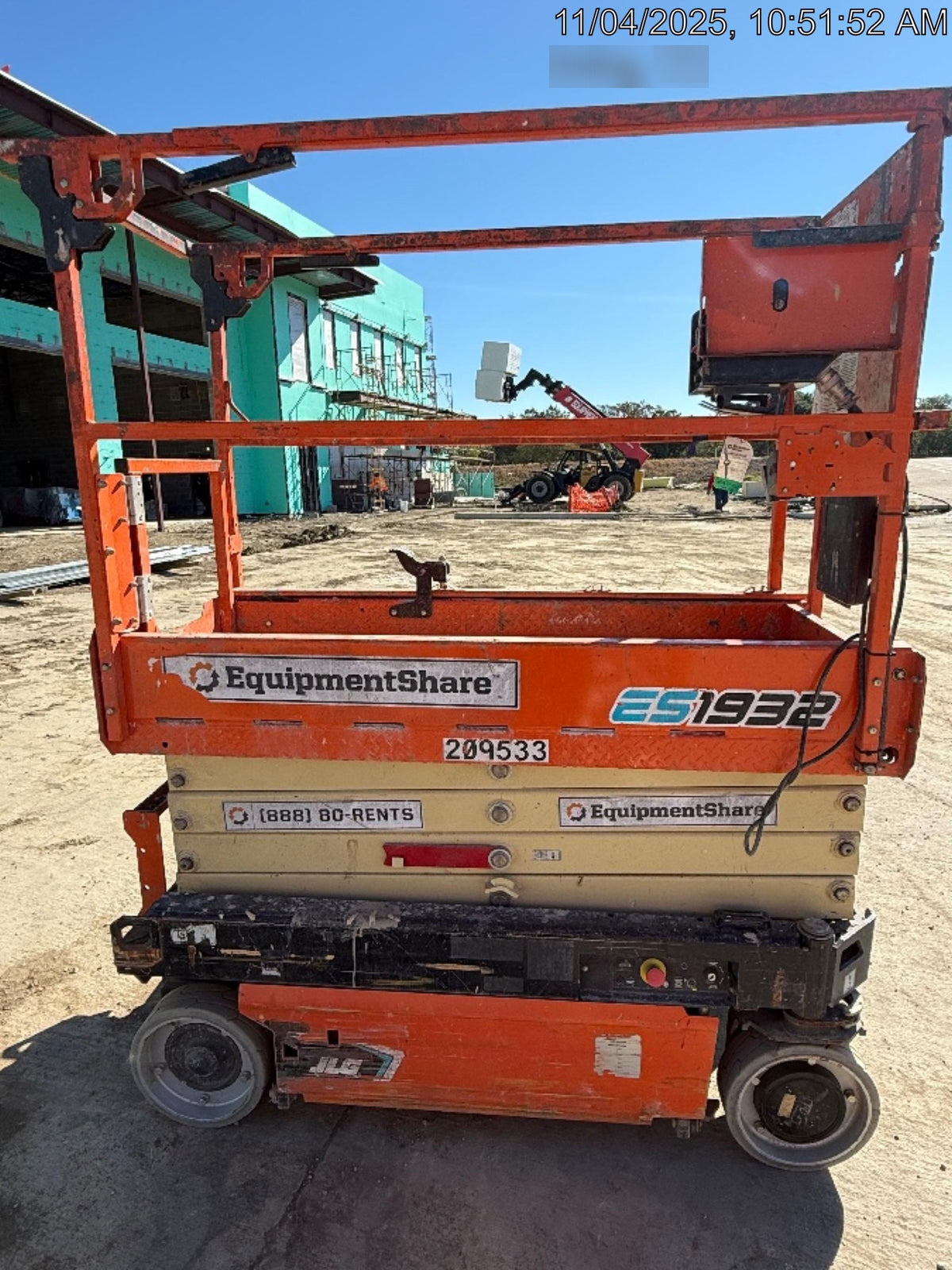 2022 JLG ES1932