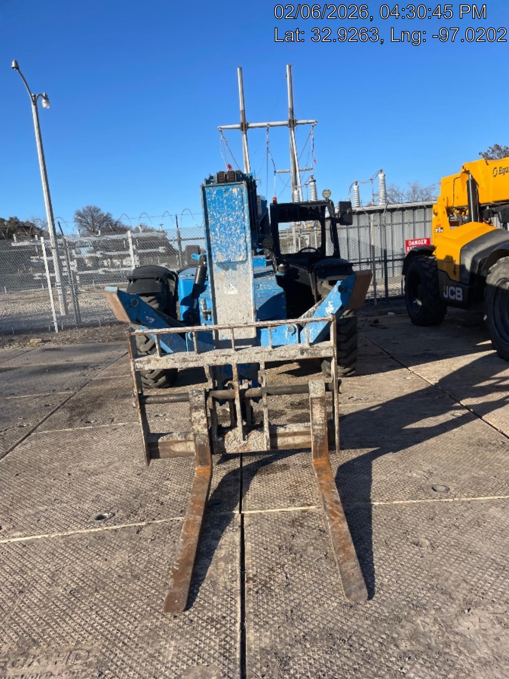 2017 GENIE GTH-1056