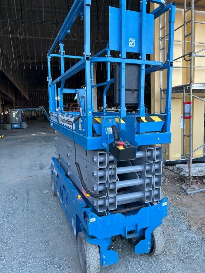 2022 GENIE GS-3232