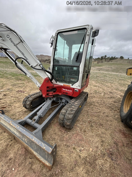2025 TAKEUCHI TB235-2CR
