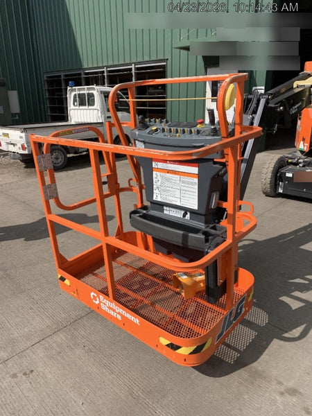 2025 JLG E300AJP