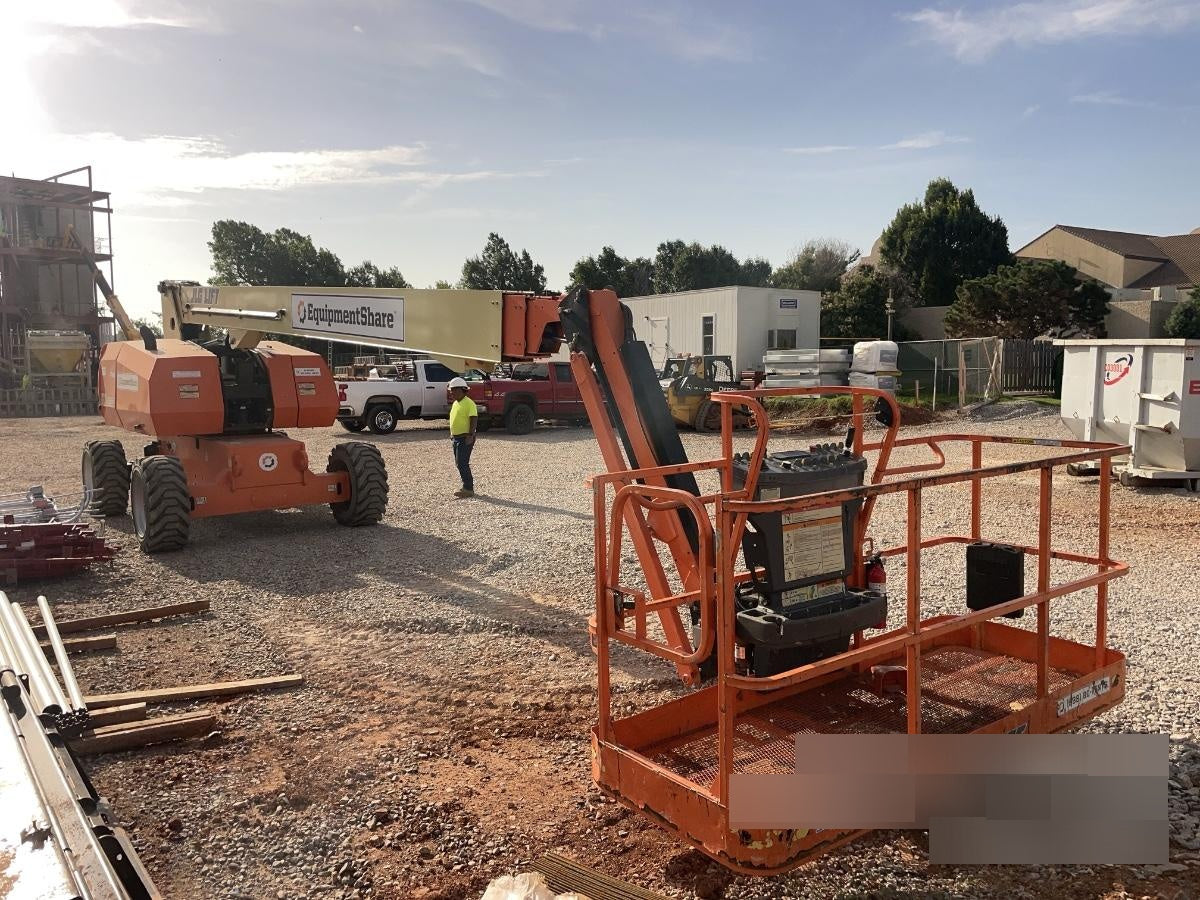 2021 JLG 860SJ