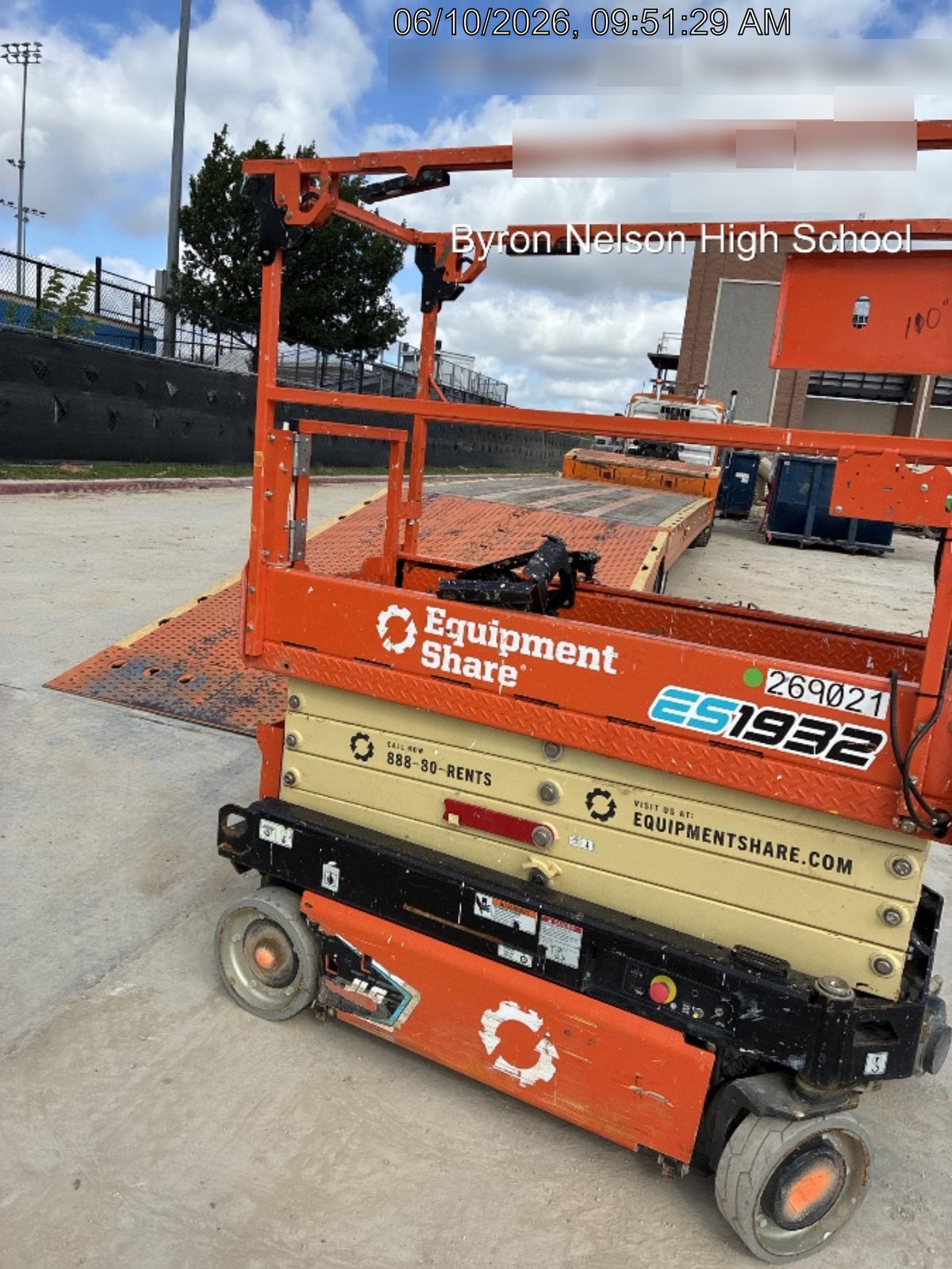 2022 JLG ES1932