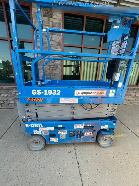 2022 GENIE GS-1932
