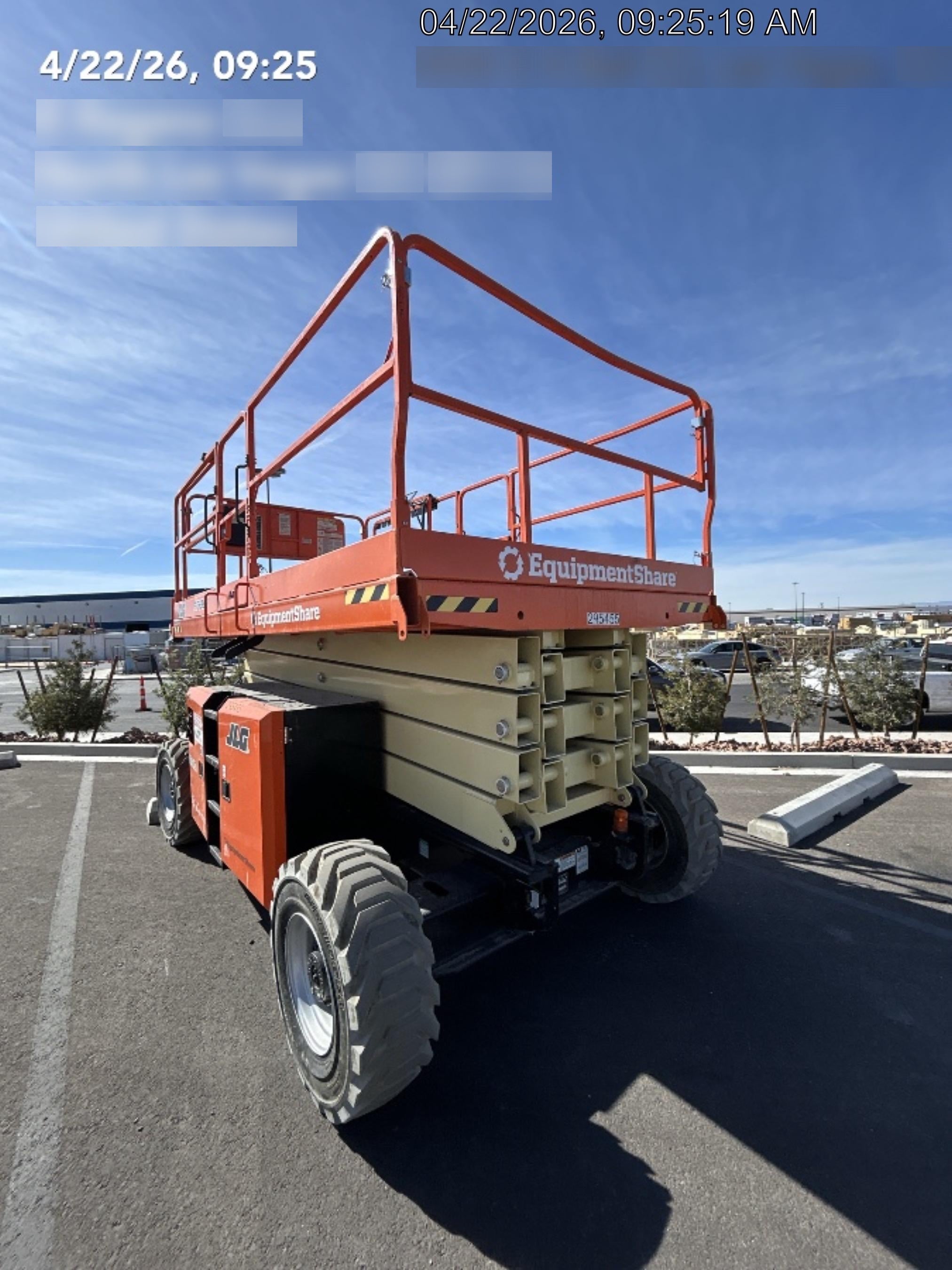 2023 JLG RT4394