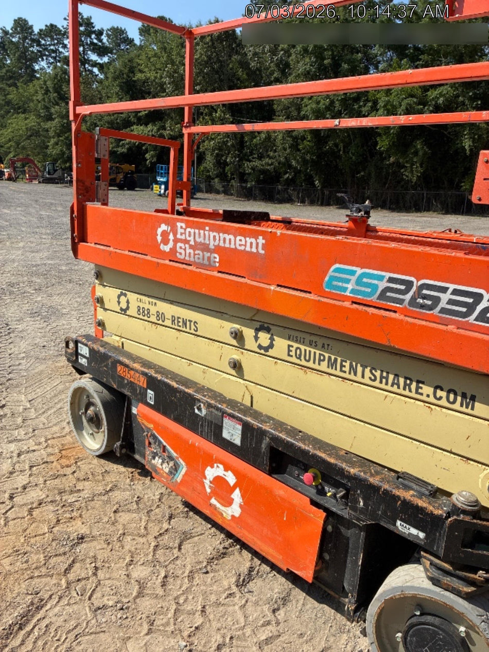 2022 JLG ES2632