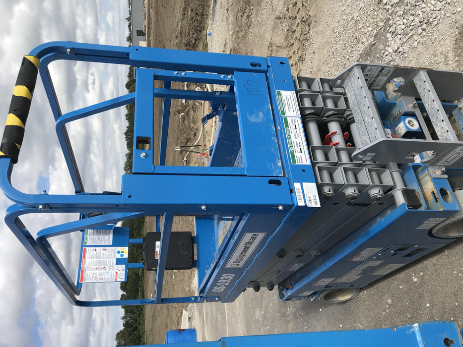 2019 Genie GS-1930 Fixed rails with chain Entry