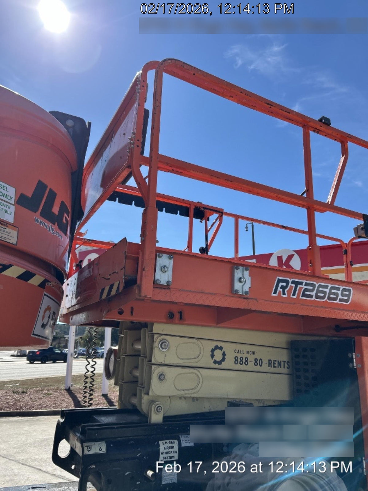 2022 JLG RT2669
