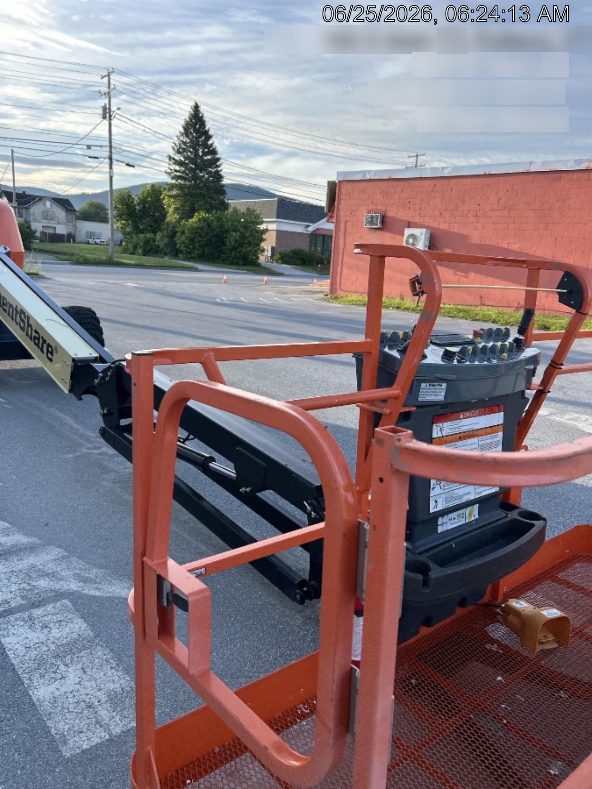 2025 JLG 460SJ
