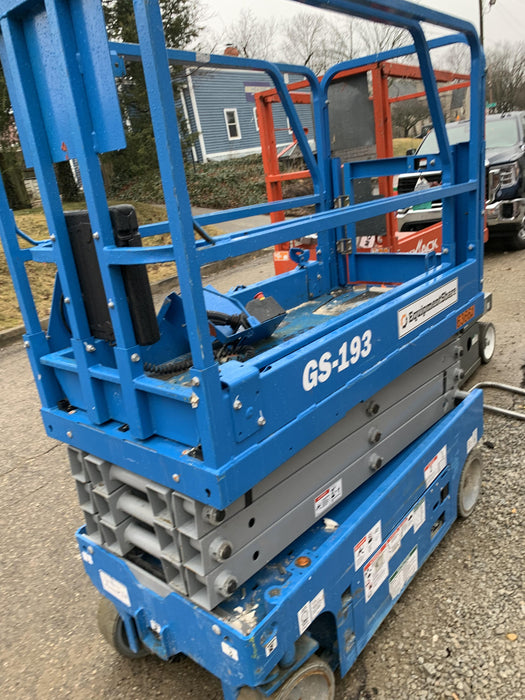 2020 Genie GS-1930 Solid Non Marking Tires, Beacon, Folding rails with half height swing gate