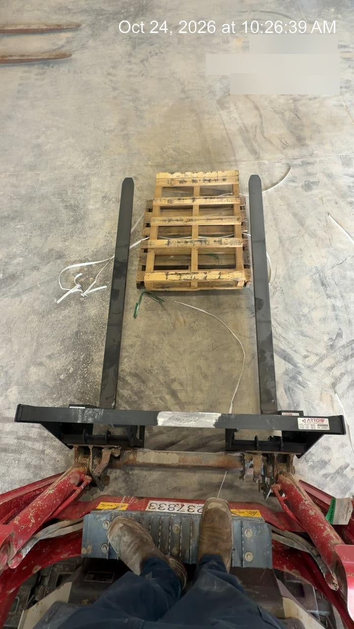 2026 ARROW MATERIAL HANDLING 72" Pallet Forks - Arrow