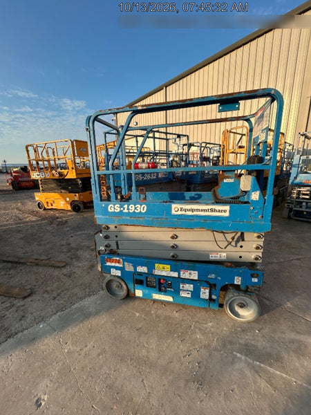 2019 Genie GS-1930 Fixed Rails with Chain Entry