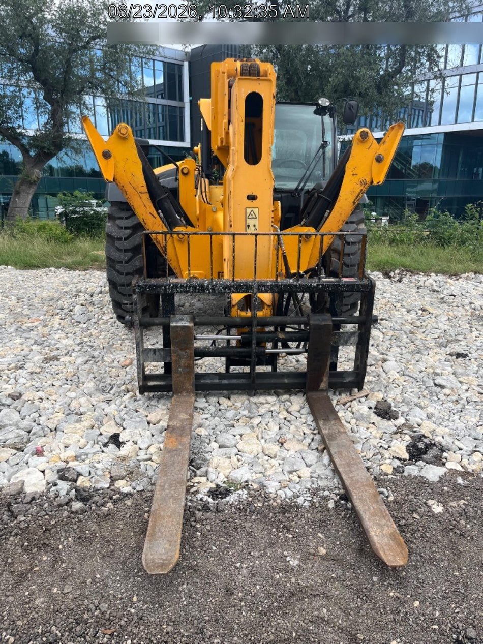 2025 JCB 400/F7377
