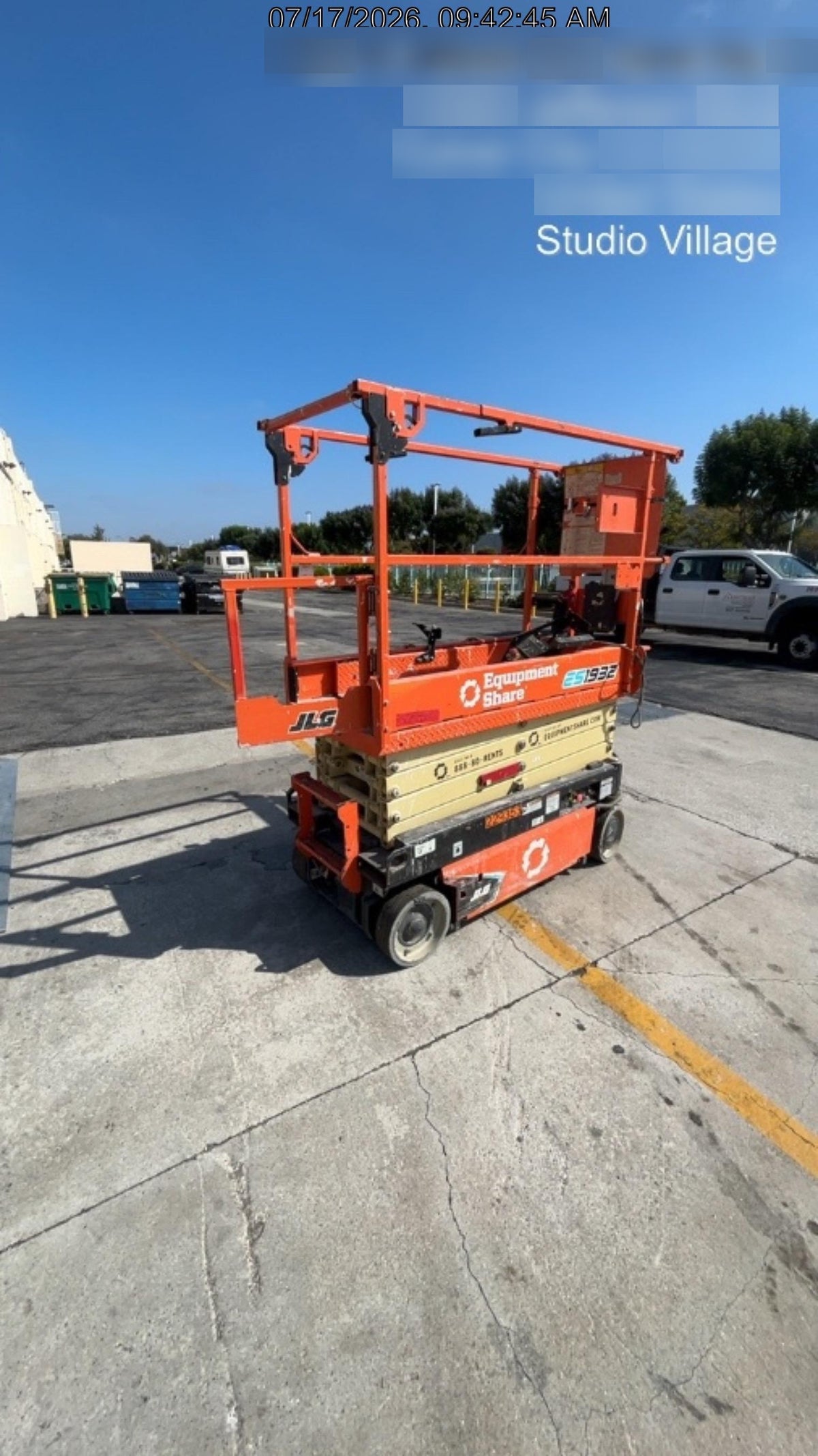 2022 JLG ES1932