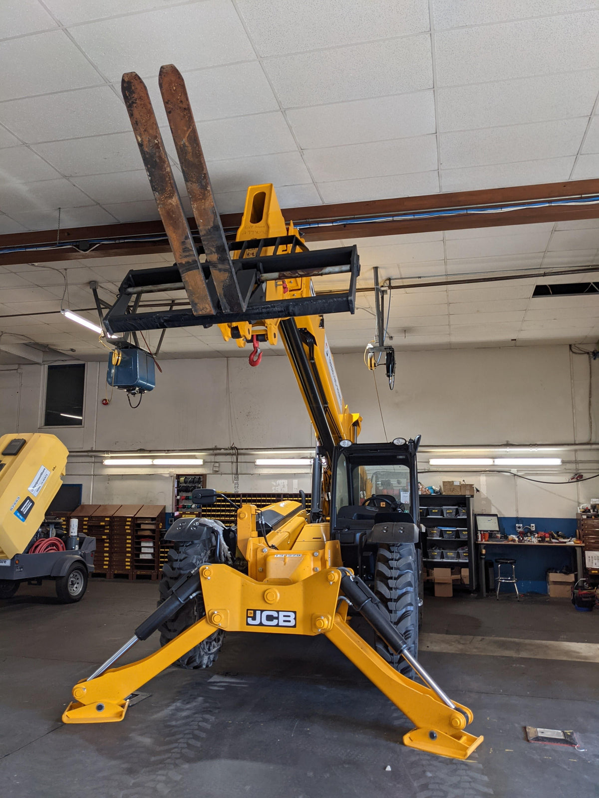 2021 JCB 512-56