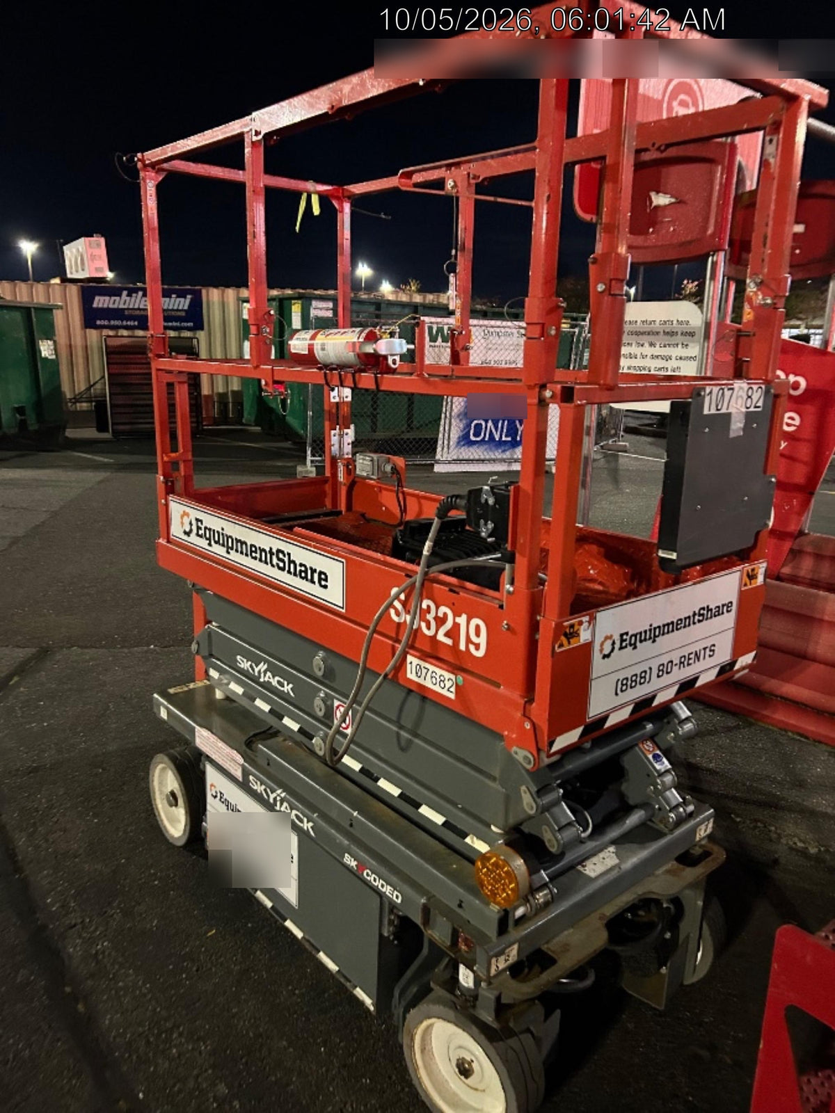 2020 Skyjack SJIII-3219 Solid NM Tires, Half height spring hinged entry gate, Dual Beacons, 800W Inverter
