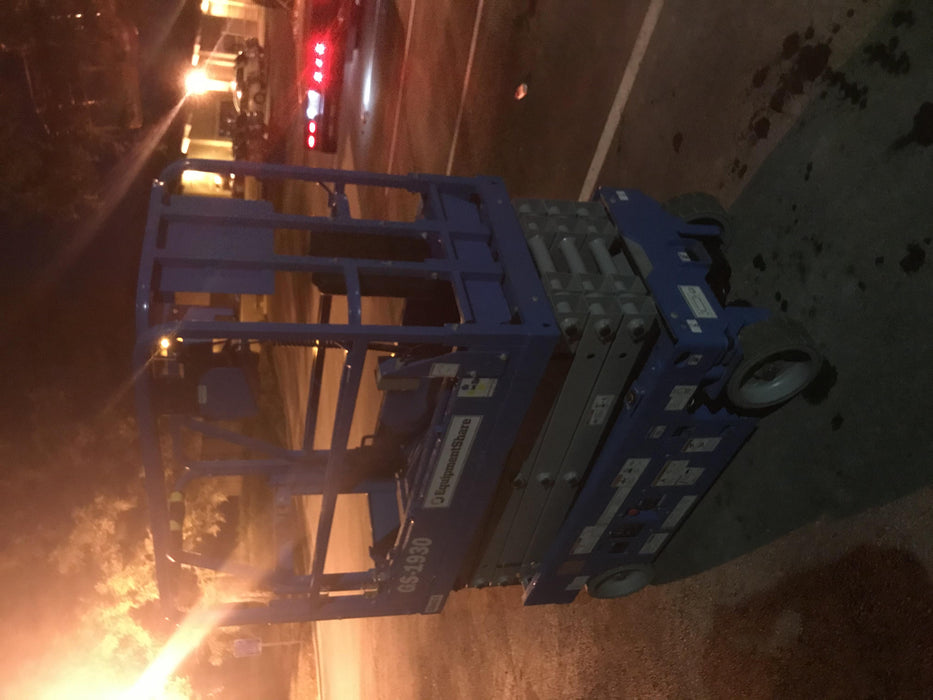 2019 Genie GS-1930 Half Height Swing Gate, 800W Inverter