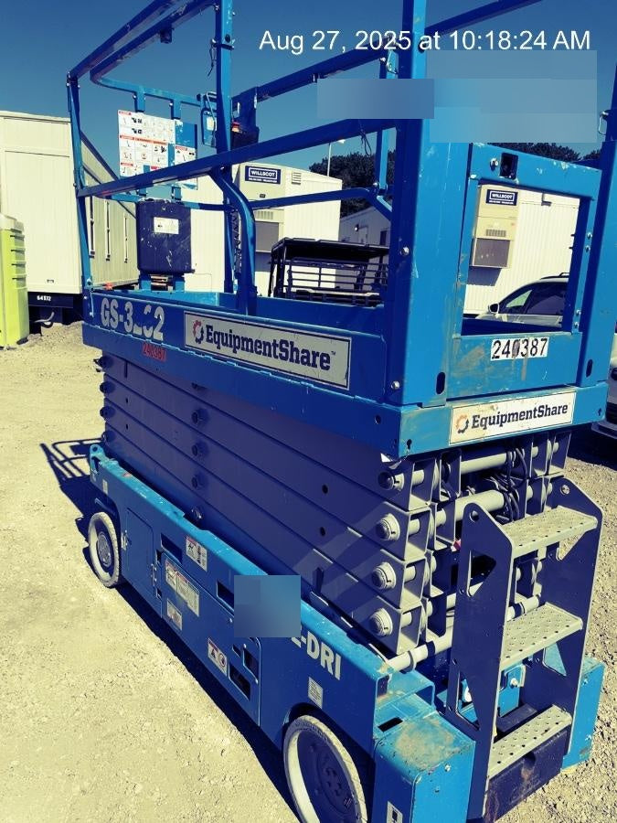 2022 GENIE GS-3232