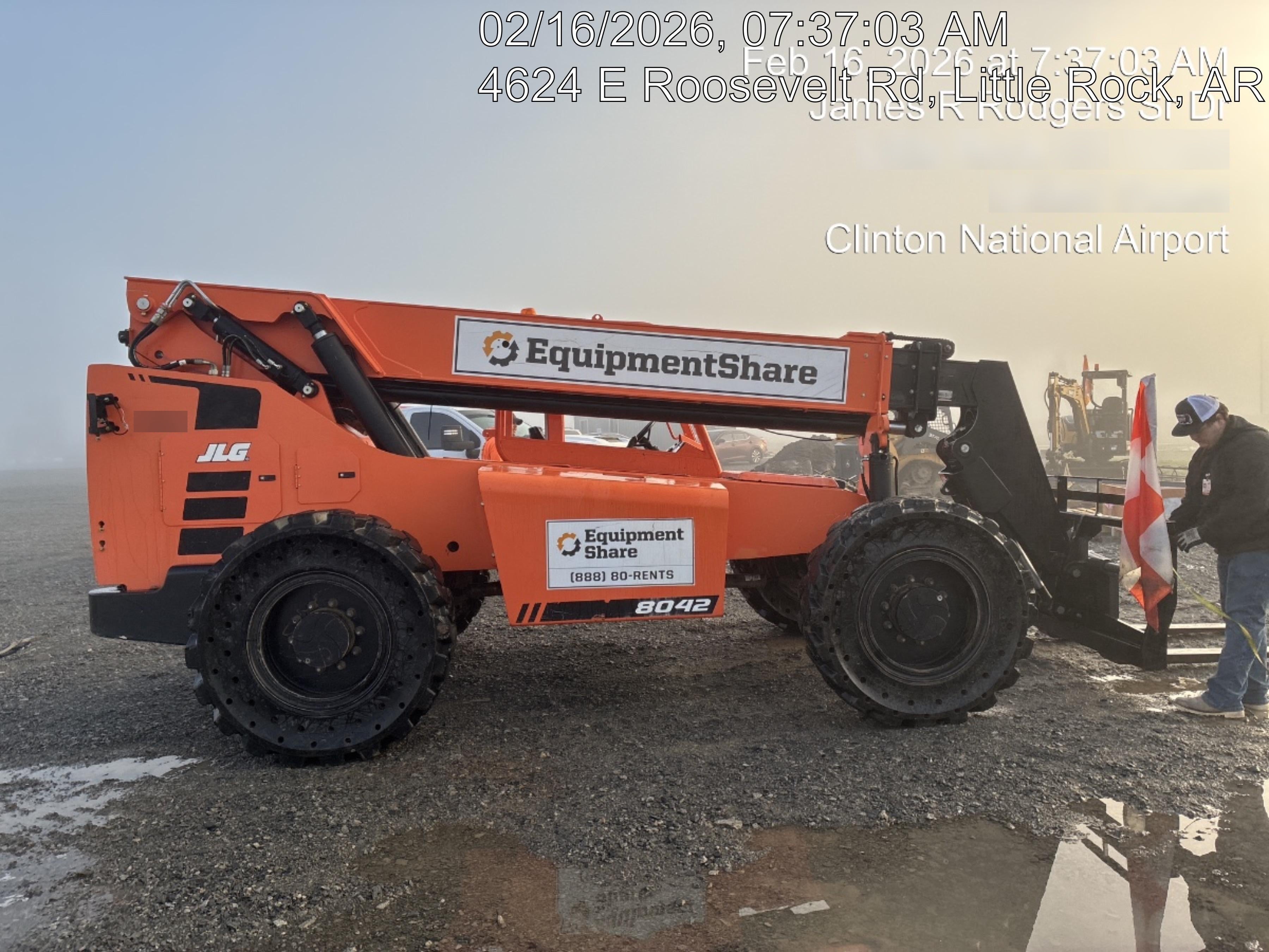 2019 SKYTRAK 8042