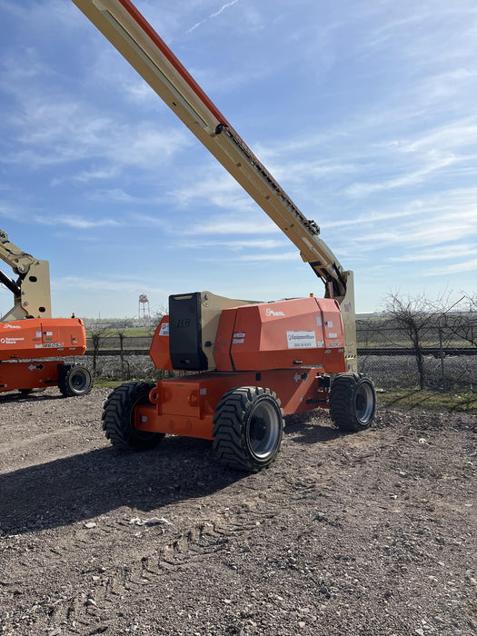 2022 JLG 800AJ