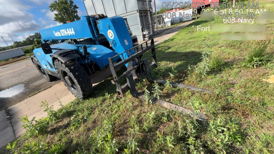 2018 Genie GTH-844 Genie GTH-844 w/ROPS, Work Lights, Solid Tires, RH Cab Mesh, Beacon, 60" Carriage and Forks