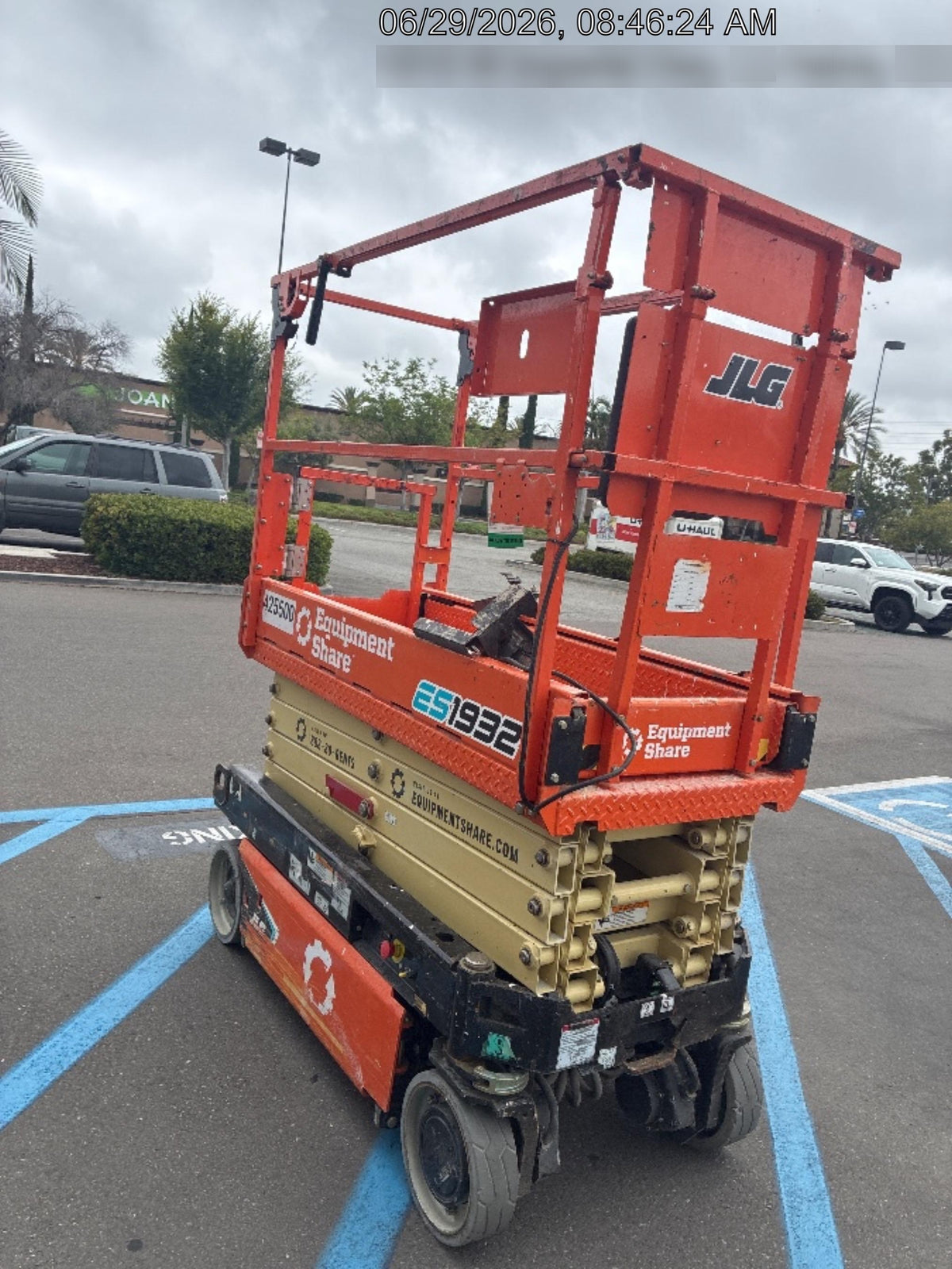 2024 JLG ES1932