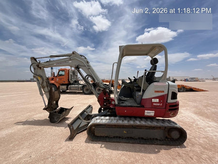 2021 TAKEUCHI TB250-2