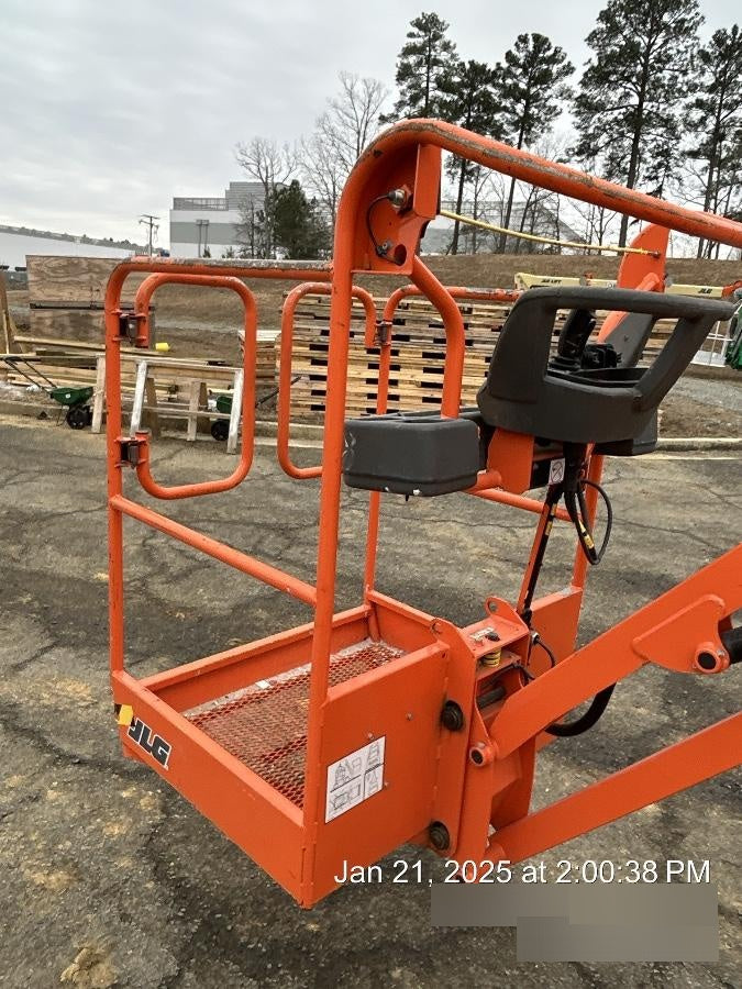 2022 JLG 26E