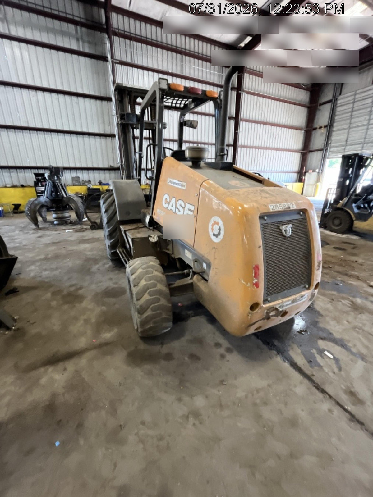 2023 CASE 588H