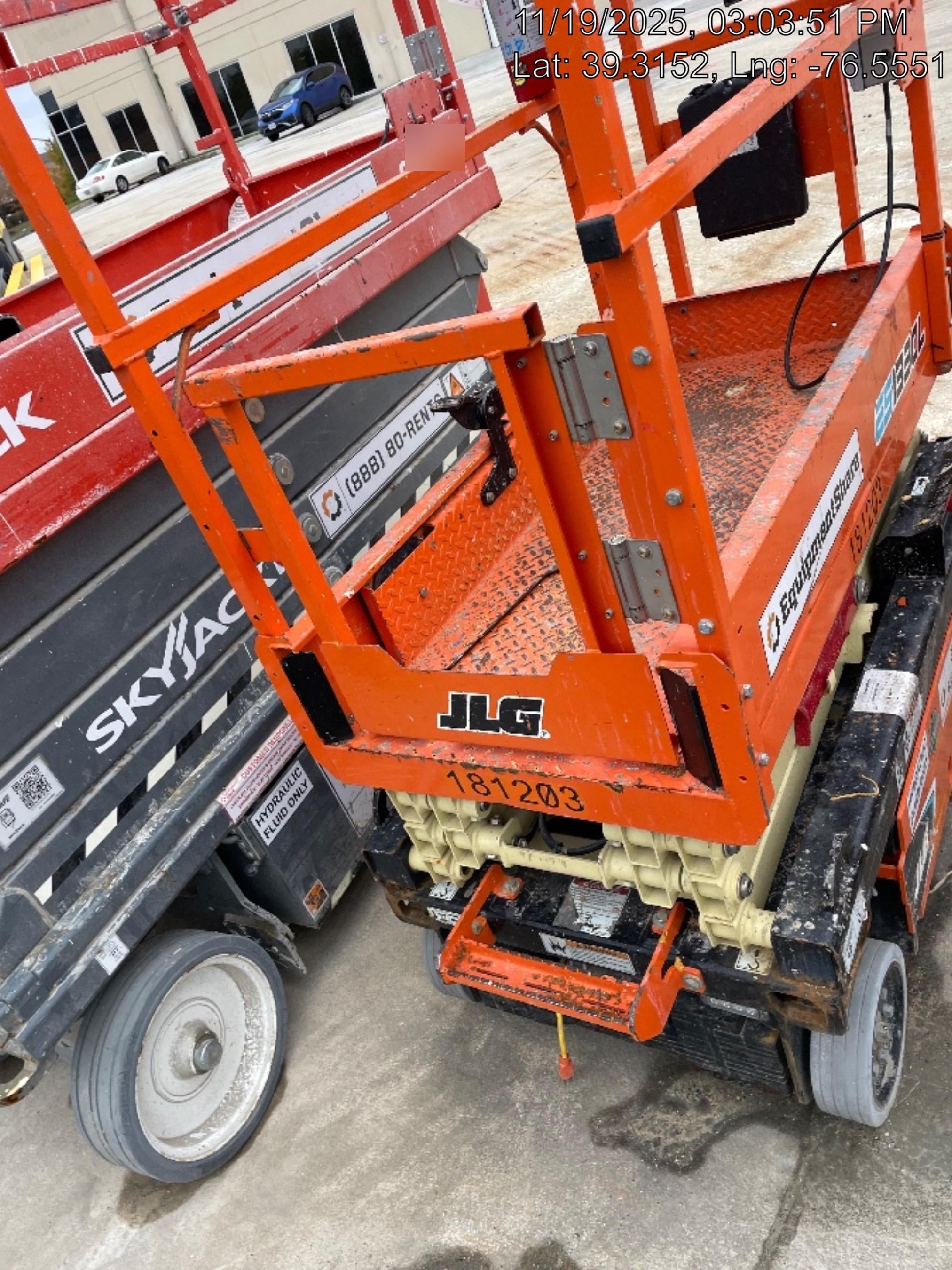 2021 JLG ES1330L